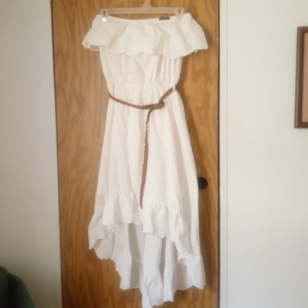 White high low strapless dress.